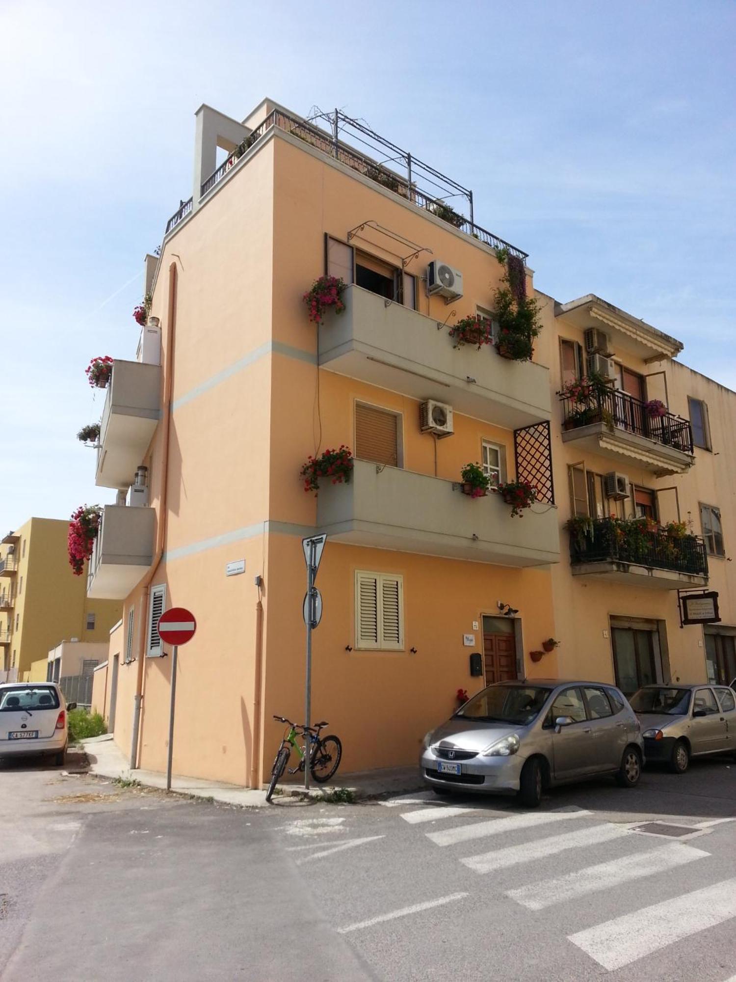 Blue Dolphin Guest House Alguer Exterior foto